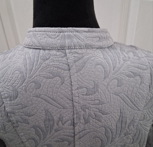 Lavender Embossed Button Down Jacket   Size M - Picture 4 of 11